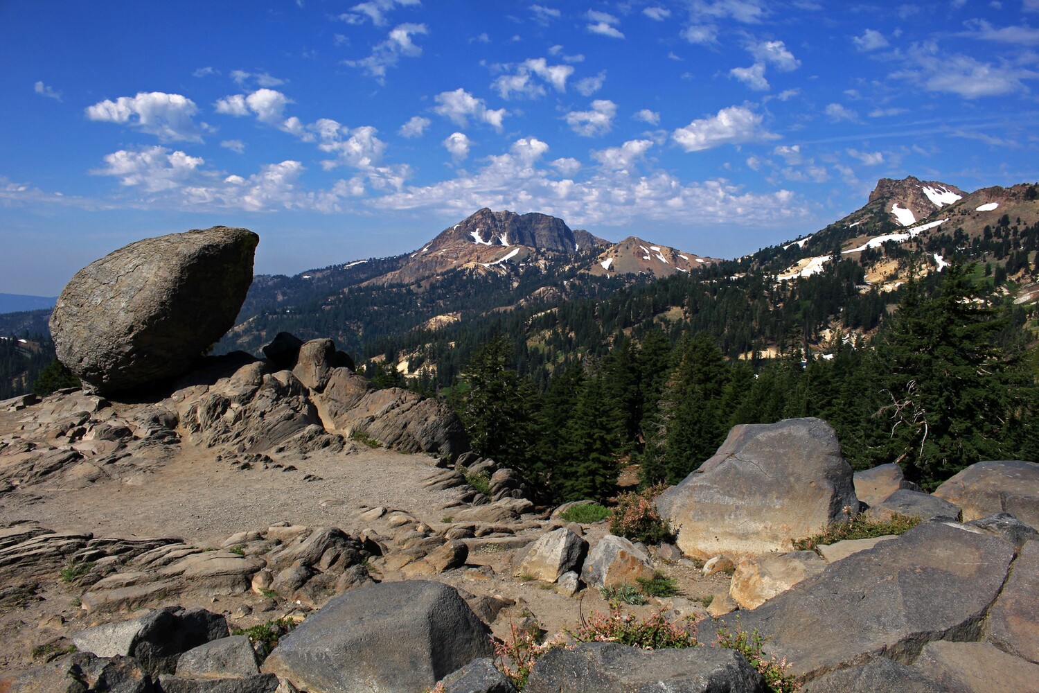 Lassen Volcanic_Bumpass Trailhead