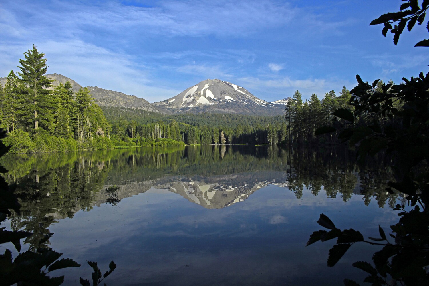 Lassen Volcanic_Manzanita Lake