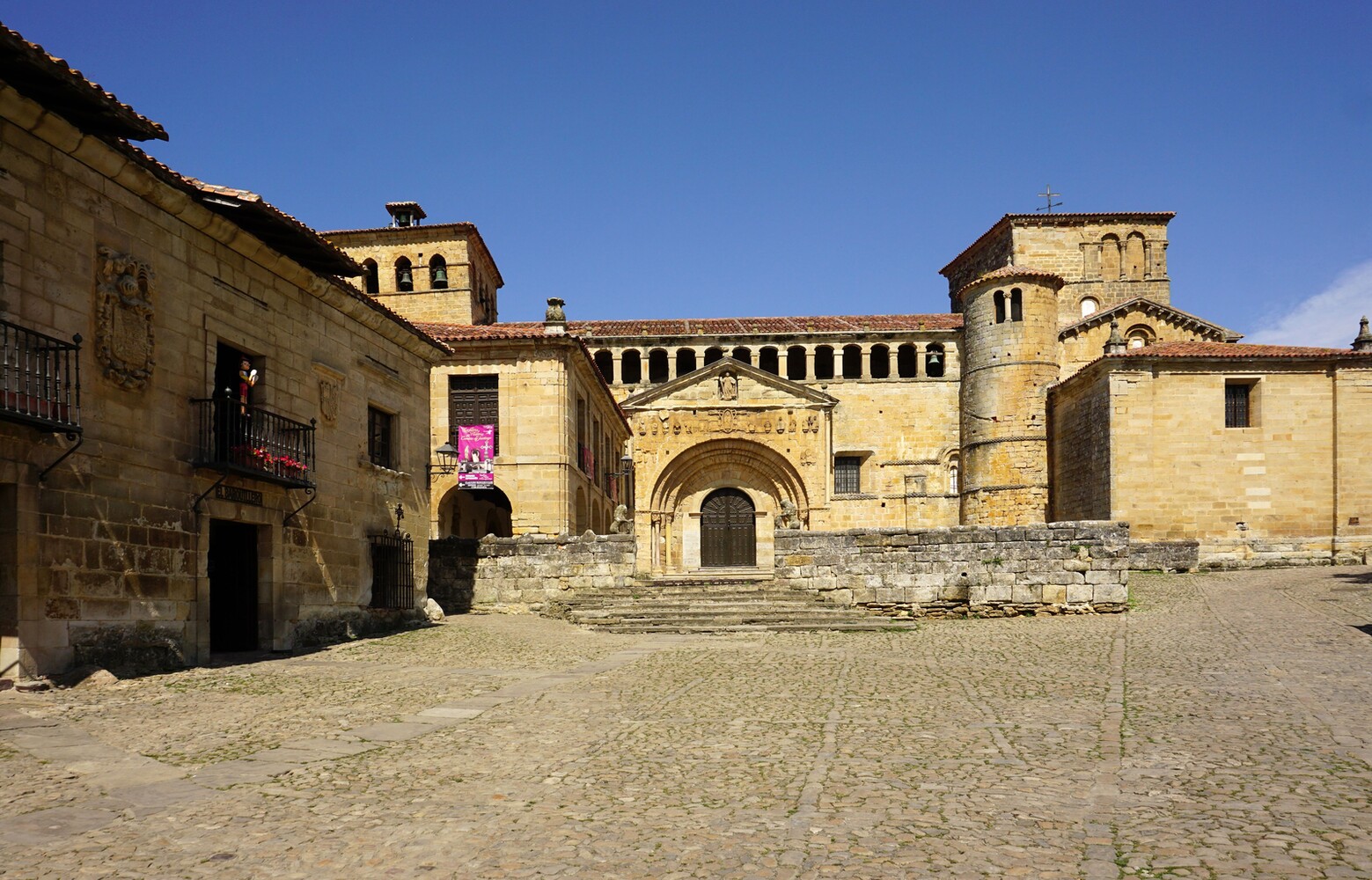 Santillana
