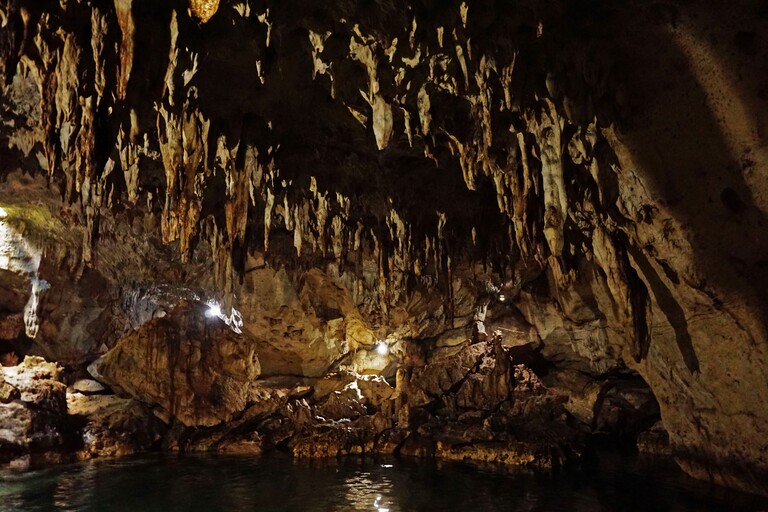 Hinagdanan Cave