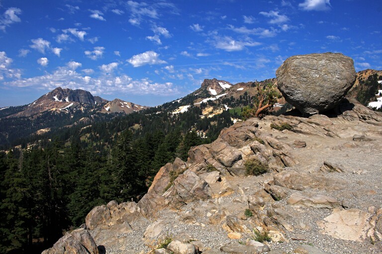 Lassen Volcanic_Bumpass Trailhead