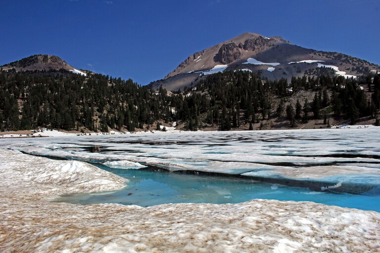 Lassen Volcanic_Lake Helen
