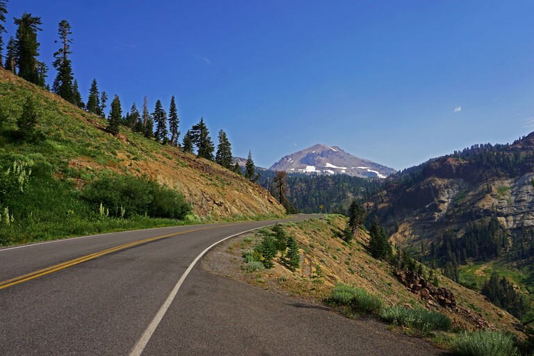 Lassen Volcanic_Lassen Highway