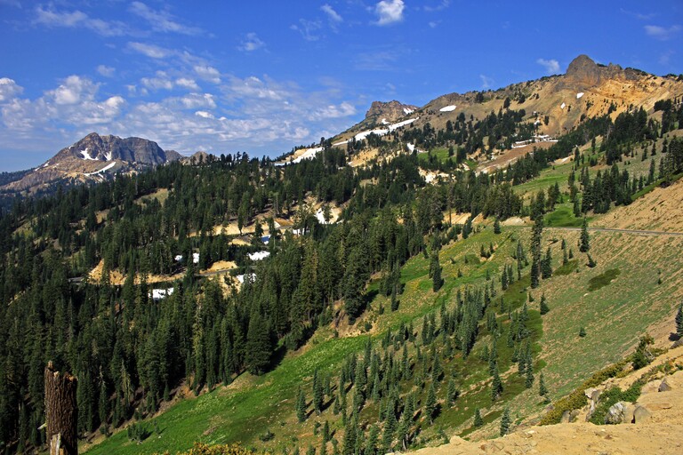 Lassen Volcanic_Lassen Highway