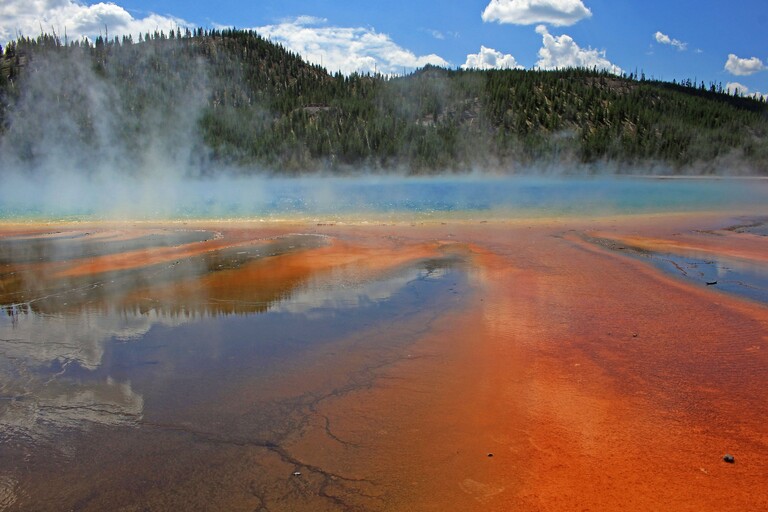 Midway Geysir Basin