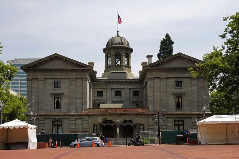 Pioneer Courthouse Square