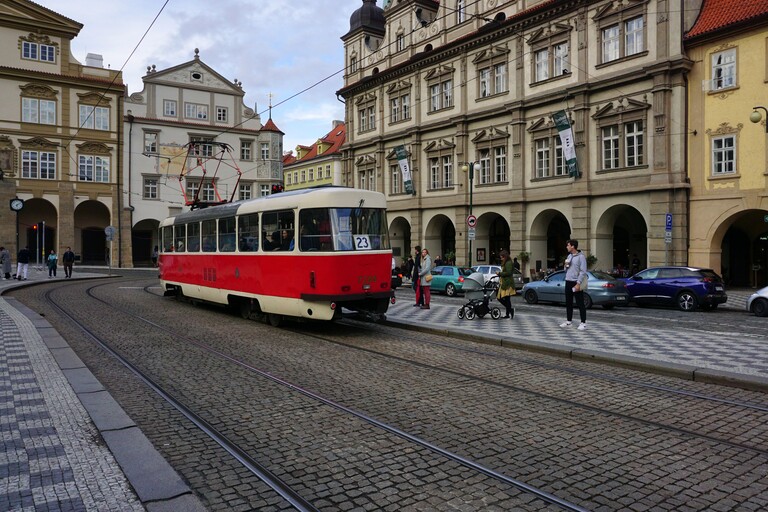 Malostranske namesti