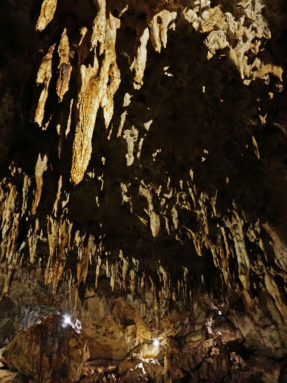 Hinagdanan Cave