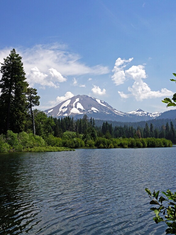 Lassen Volcanic_Manzanita Lake