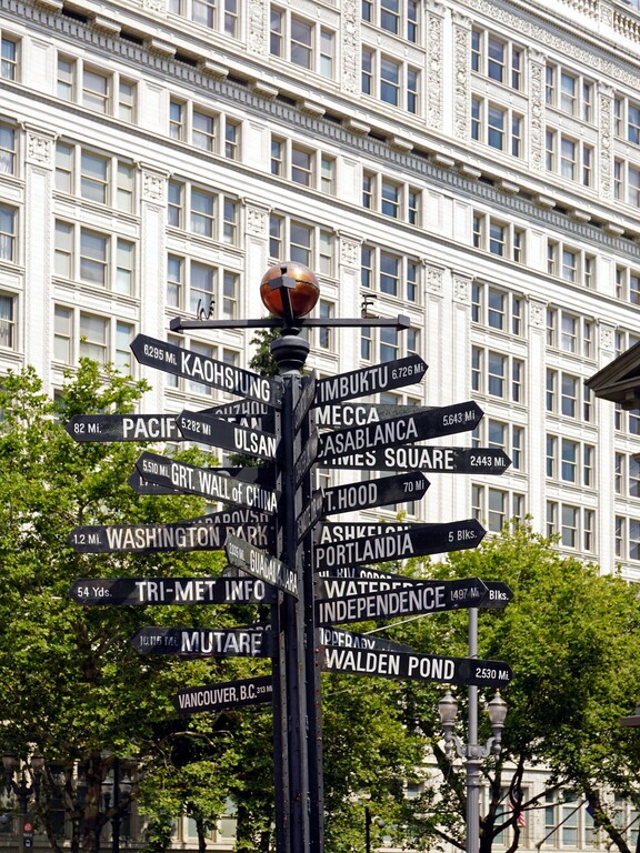Pioneer Courthouse Square