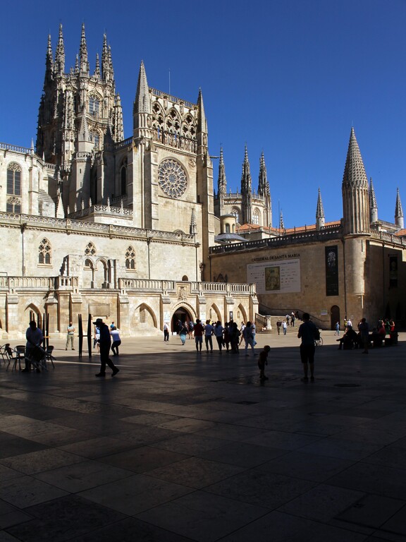 Plaza Rey San Fernando