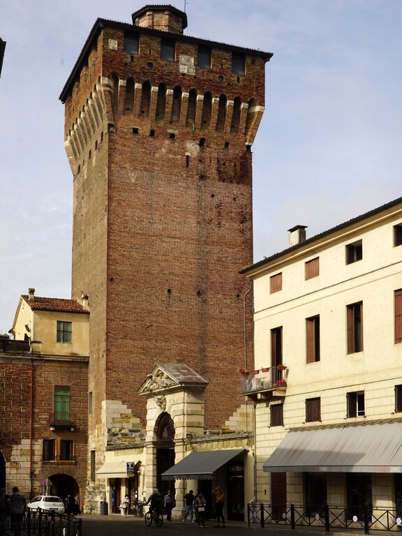 Vicenza_Torrione di Porta Castello