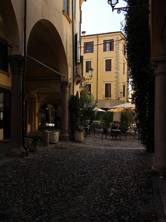 Padua_Katzenkopfpflaster