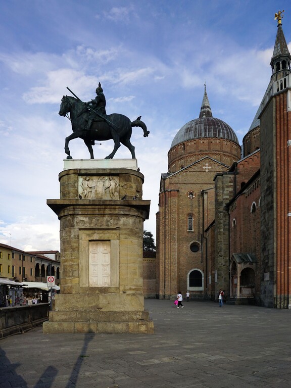 Padua_Piazza del Santo