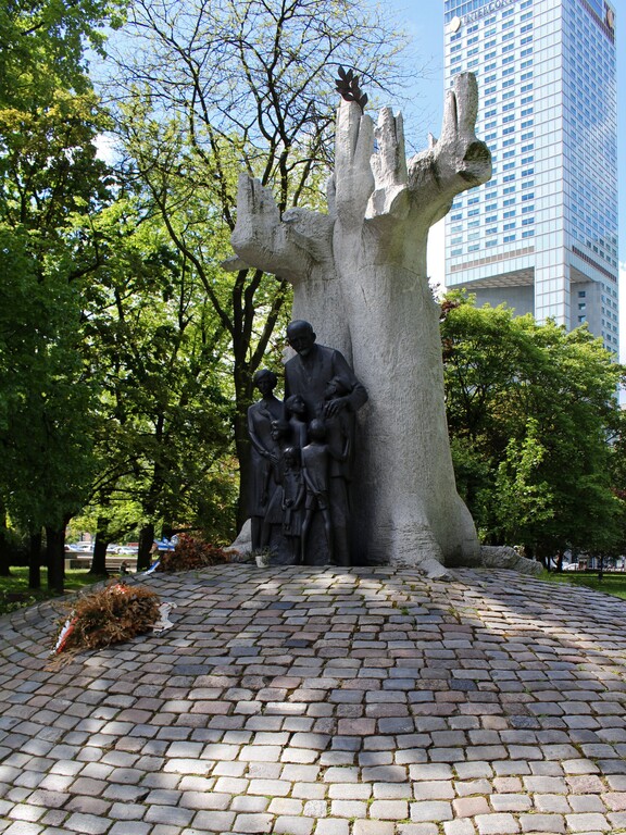 Janusz Korczak Denkmal