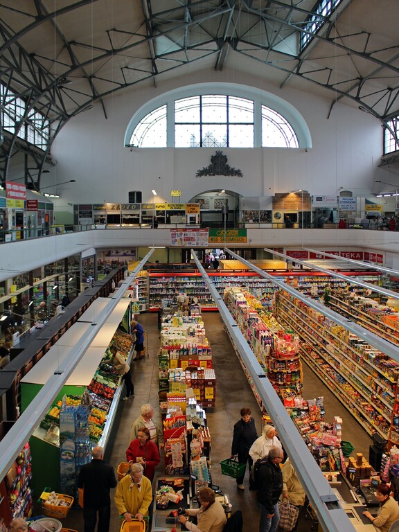 Mirowska Markthalle